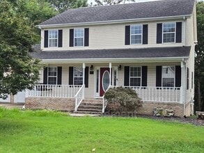 Building Photo - 8616 River Cove Dr