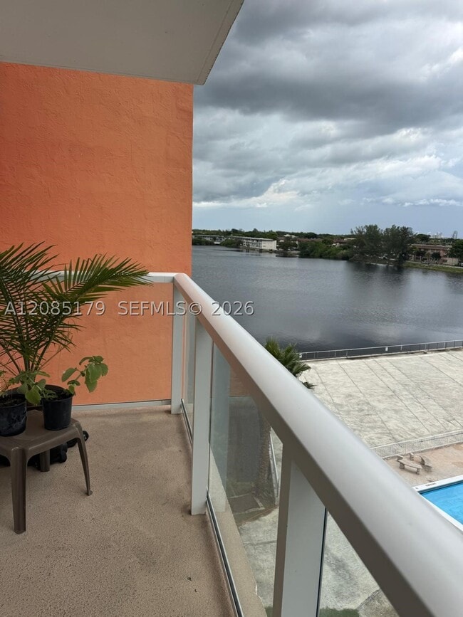 Building Photo - 1301 NE Miami Gardens Dr