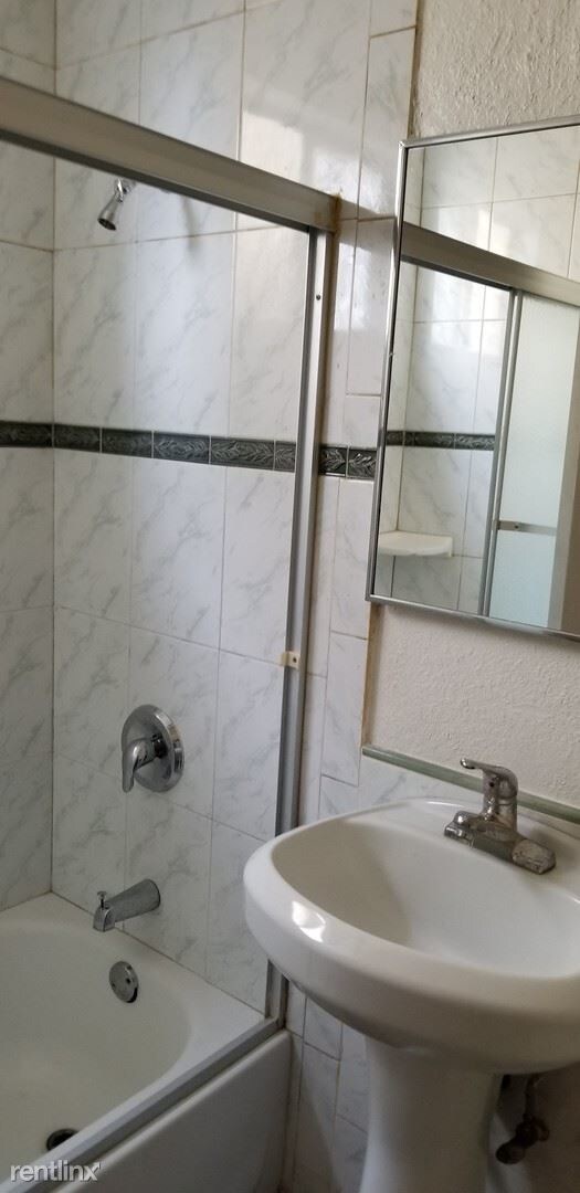 Foto del edificio - 1521 W Santa Ana Blvd
