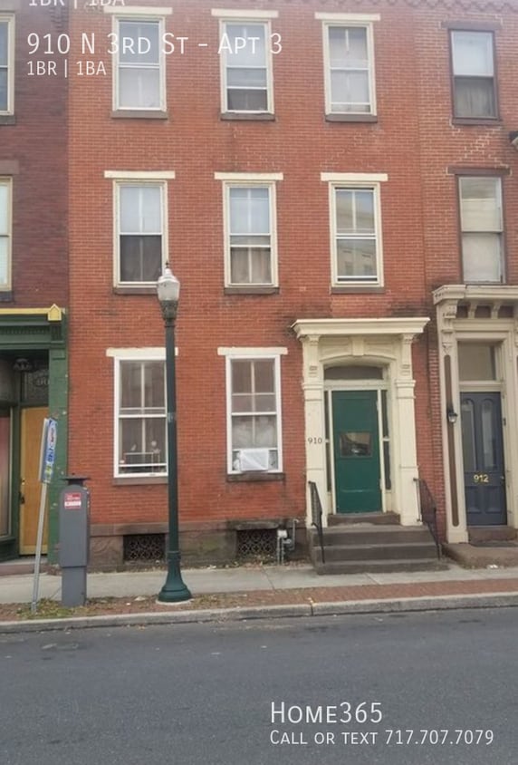 Primary Photo - Spacious 1 Bedroom, 1 Bathroom