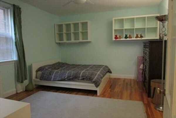 Foto del edificio - 1498 Beacon St