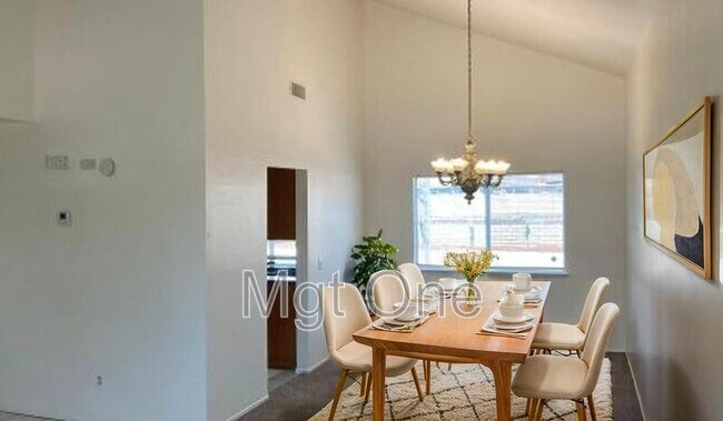 Foto del edificio - 24670 Goldston Ct