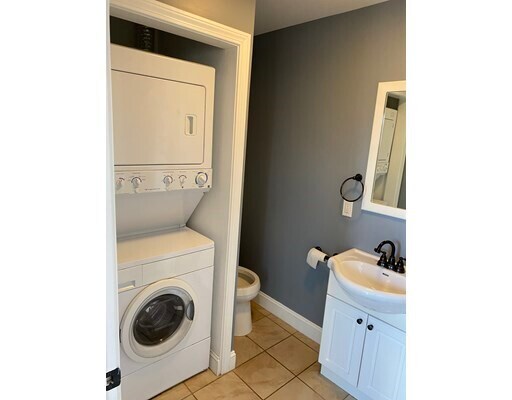 Building Photo - 86 Collins St