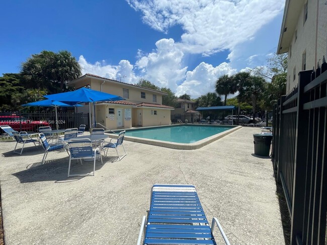 Foto del edificio - 3216 NW 102nd Terrace