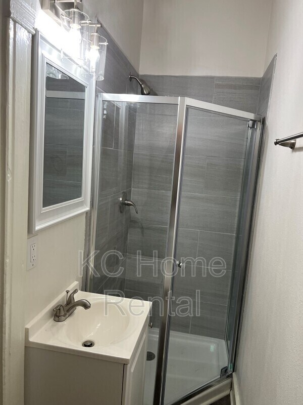 Foto del edificio - 4110 Anderson Ave