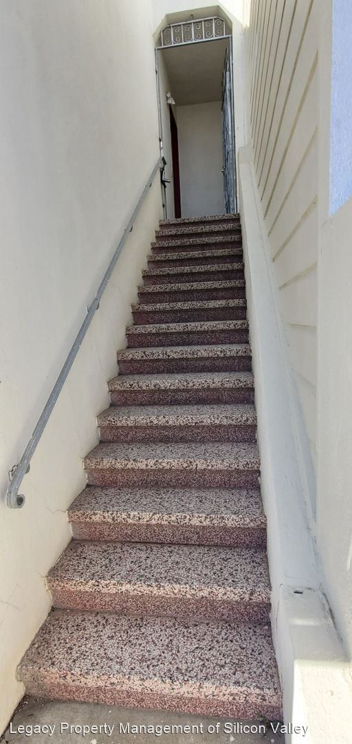 Foto del edificio - 3 br, 2 bath House - 120 Schwerin St