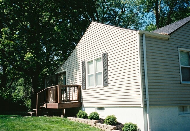 Building Photo - 5206 N Park Ave