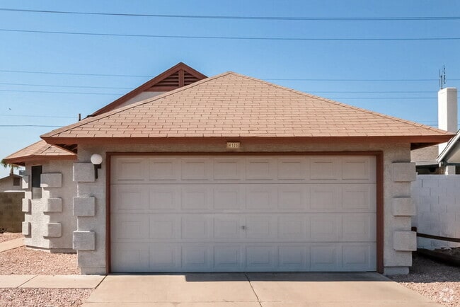 Building Photo - 4125 E La Puente Ave