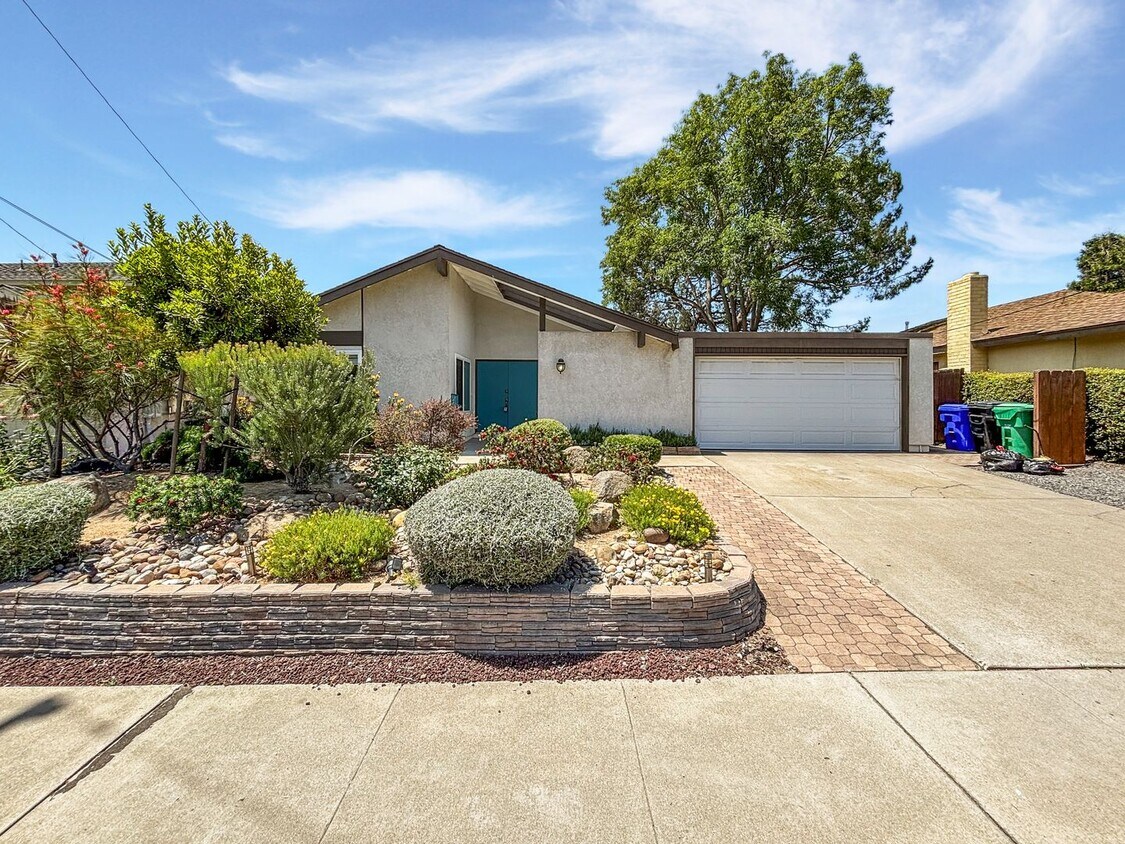 Foto principal - Spacious 3BD/2BA House in Allied Gardens W...