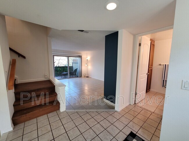 Building Photo - 7068 San Jacinto Ct