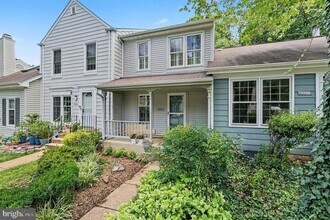 Building Photo - 15067 Maple Glen Ct