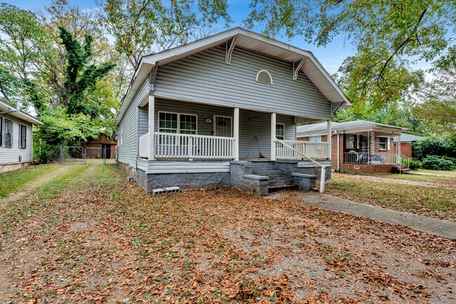 Building Photo - 805 29th St SW