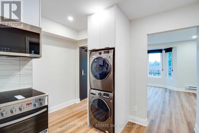 Building Photo - 1 Greensides Ave