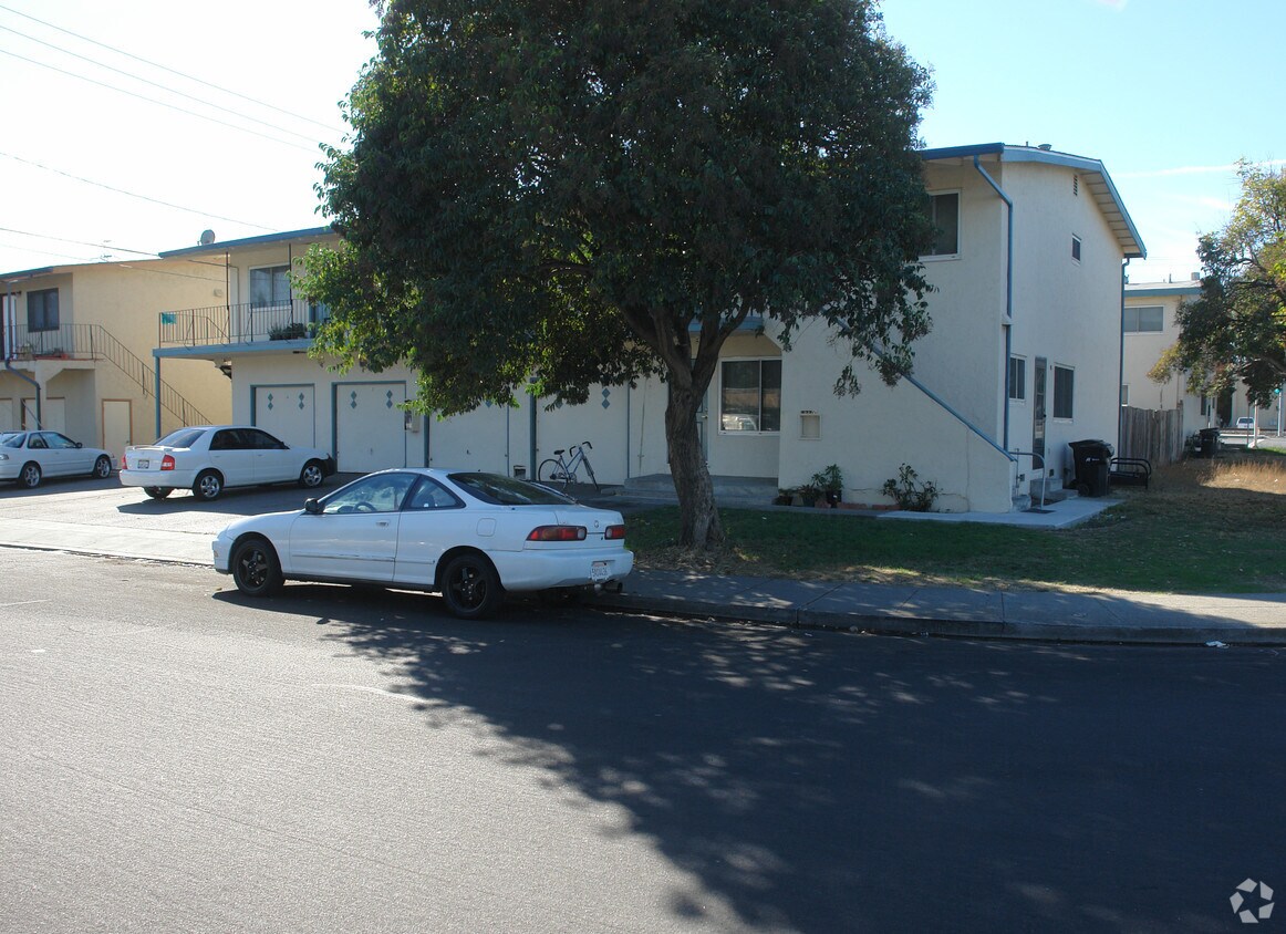 Primary Photo - 3730 Haig St