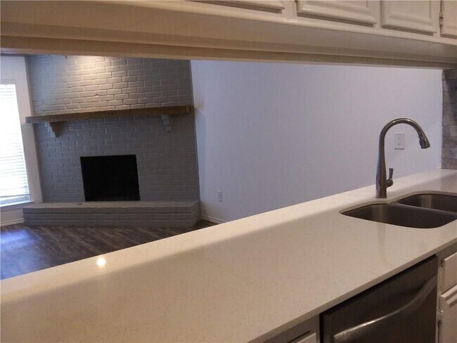 Foto del edificio - 1920 N Floyd Rd