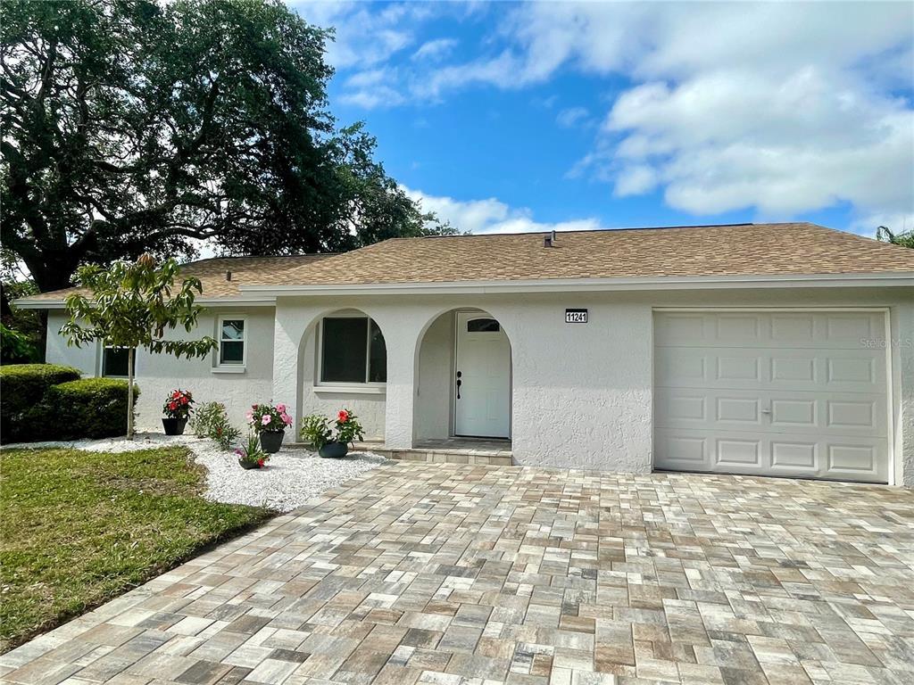 Foto principal - 11241 Temple Ct