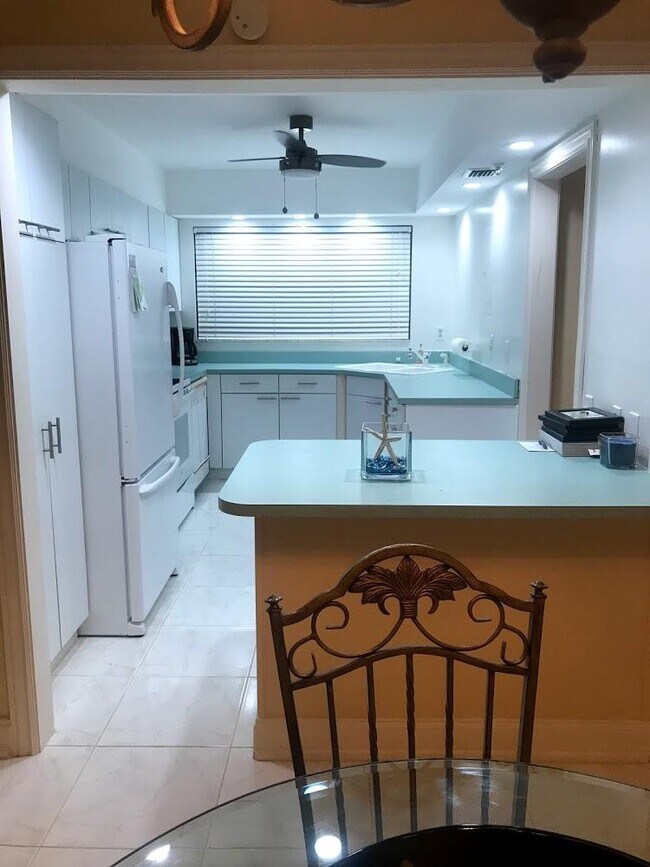 Foto del edificio - 3212 S Ocean Blvd