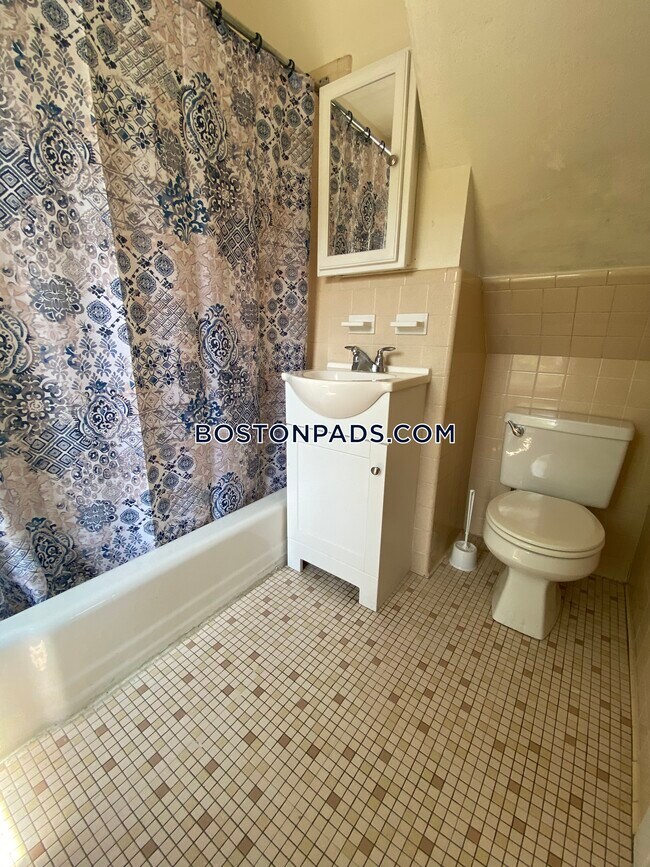 Foto del edificio - 28 Garfield Ave