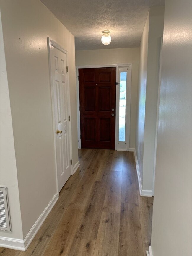 Foto del edificio - 112 Teal Lake Dr