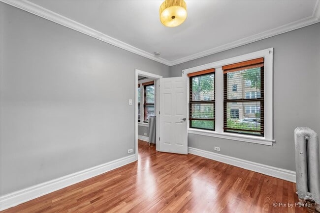 Building Photo - 5659 N Artesian Ave