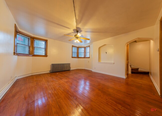 Large Living Room with new ceiling fans - 1816 S Oak Park Ave