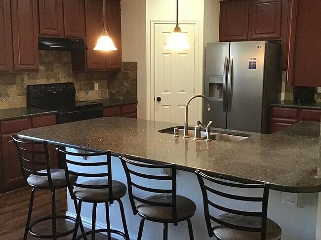 Building Photo - 5357 Sonoma Dr