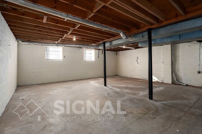 Foto del edificio - 1228 Huffman Rd