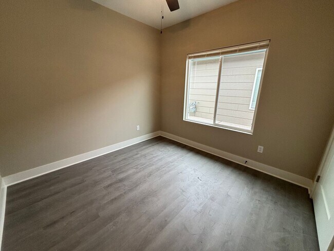Foto del edificio - 2143/45 N Reece St