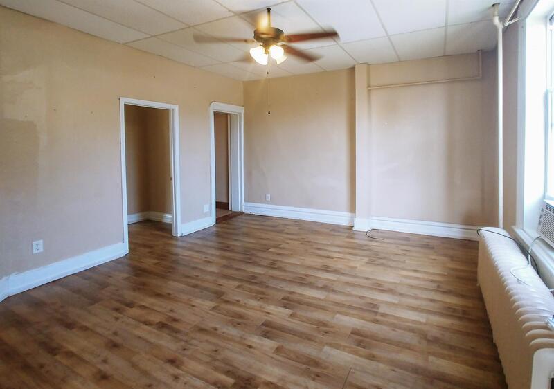 Primary Photo - 2501 Poppleton Ave