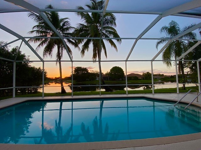 Foto del edificio - 11305 Longshore Way E