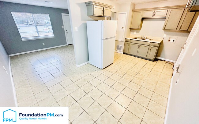 Building Photo - 4503 Beacon Hill Dr