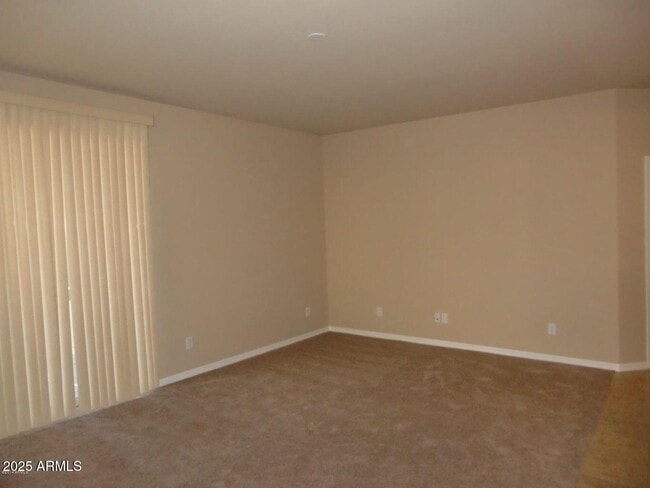 Building Photo - 3535 S Jasmine Dr