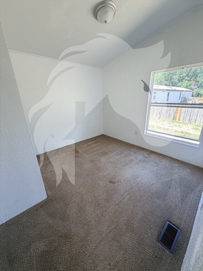 Foto del edificio - "Spacious 3-Bed Oasis with 2 Full Baths in the Heart of Woodward!"