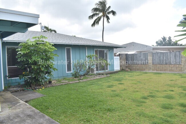Foto del edificio - Enchanted Lake, Kailua 3 bedroom, 2 bath single level home.