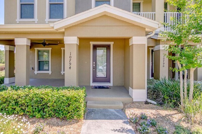 Building Photo - 10794 Sunset Ridge Ln