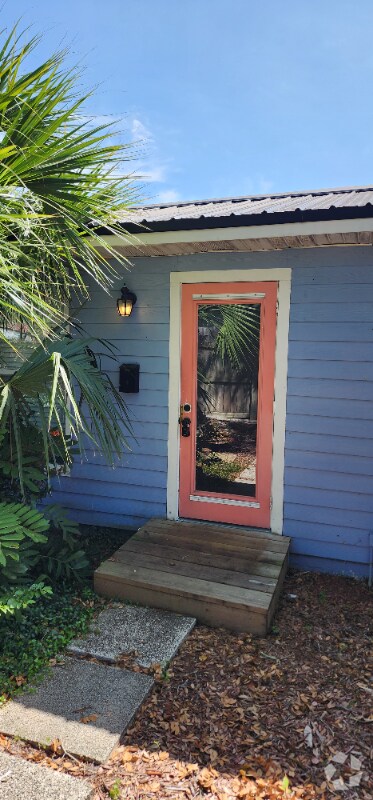 Building Photo - 1649 Avocado Ave