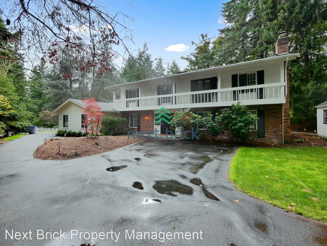 4 br, 2.5 bath House 3115 122nd Pl NE House Rental in Bellevue, WA