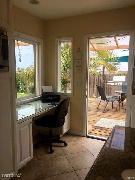 Foto del edificio - 3 br, 1.5 bath House - 23402 Susana Ave