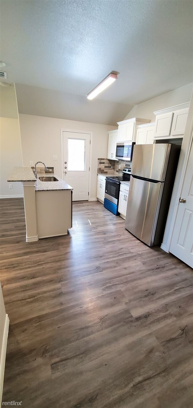 Building Photo - 3 br, 2 bath Duplex - 115 Appalachian Trail A