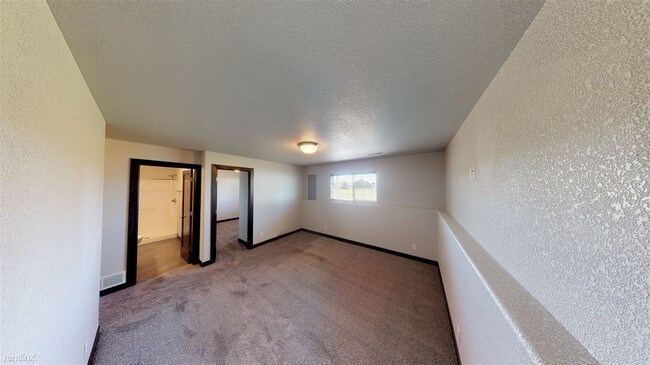 Building Photo - 3 br, 3 bath Townhome - 4113 Shoal Loop SE