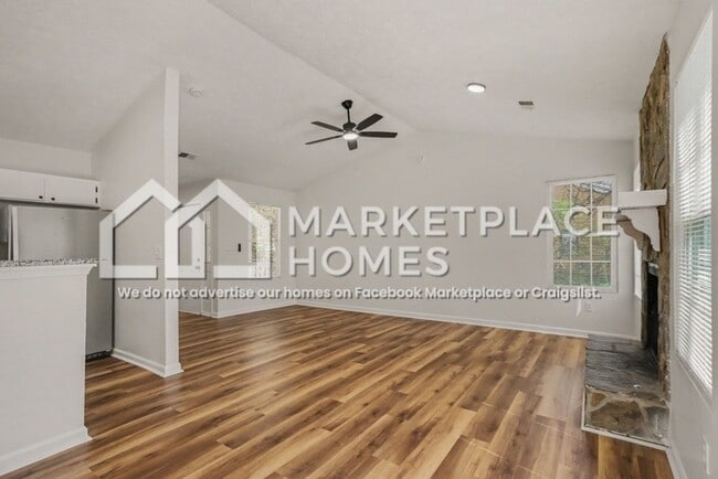 Building Photo - 5415 Glen Haven Dr