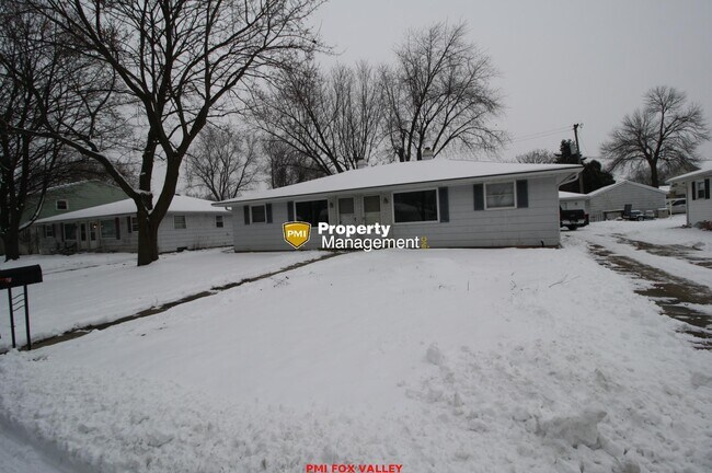Building Photo - 708 N Fernmeadow Dr
