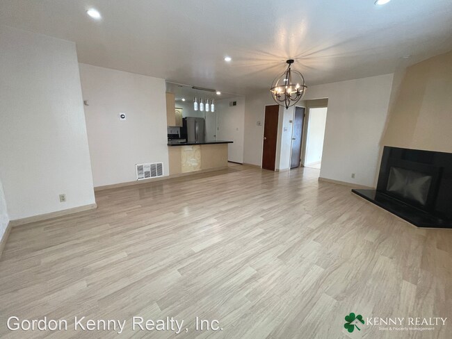 Building Photo - 3 br, 2 bath House - 392 Lynbrook Drive