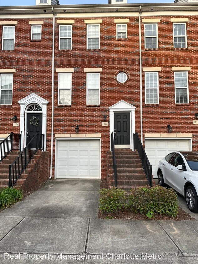 Primary Photo - 2 br, 2.5 bath House - 1122 Dean Hall Lane