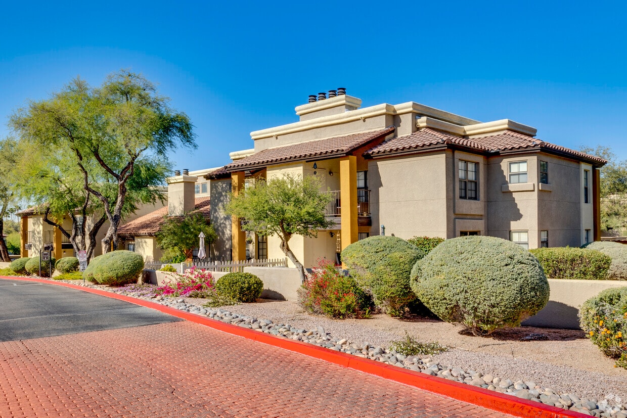 Primary Photo - Luma Apartments