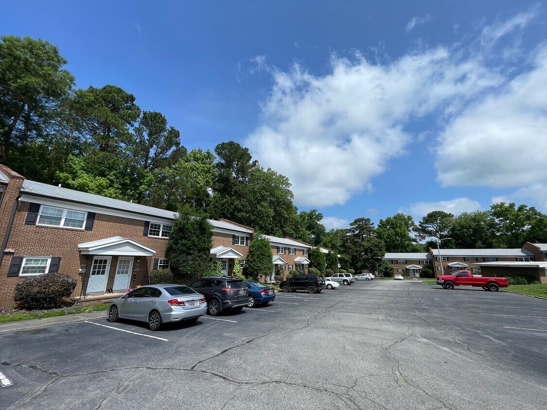 Foto principal - Crazy for Carrboro! Wonderful location for...