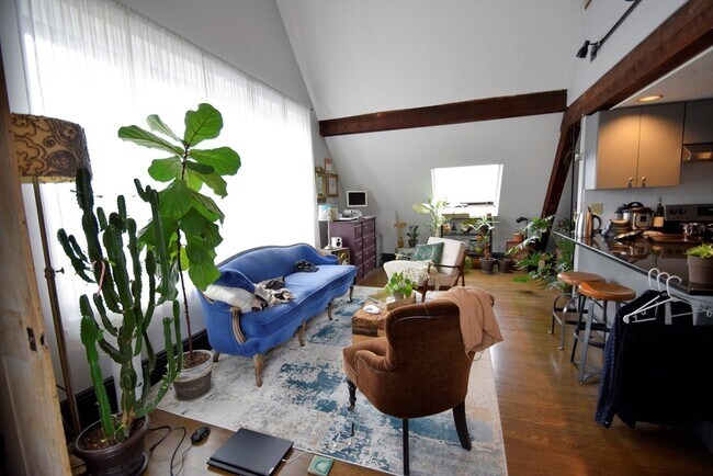 Foto del edificio - 444 Western Ave