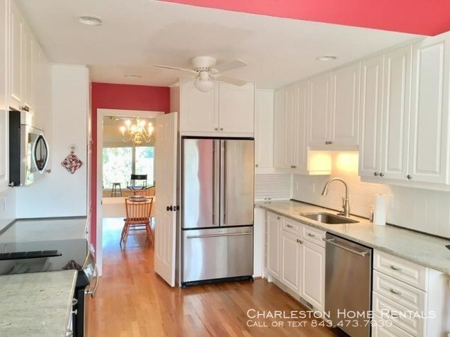 Building Photo - 3 bedroom in Charleston SC 29412