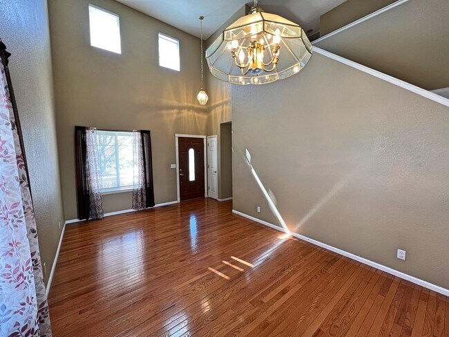 Foto del edificio - 2645 E 110th Ct