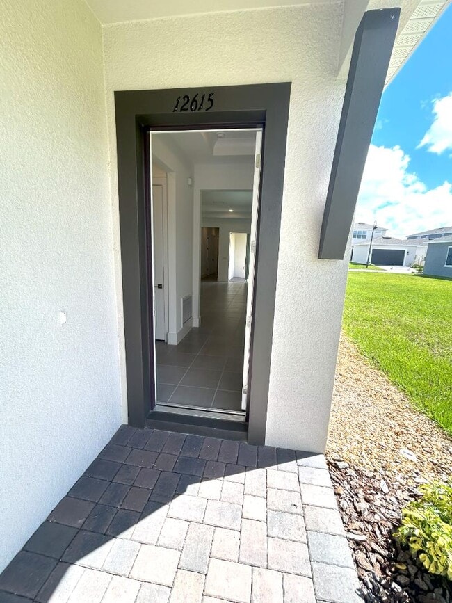 Building Photo - 12615 Clear Sapphire Dr